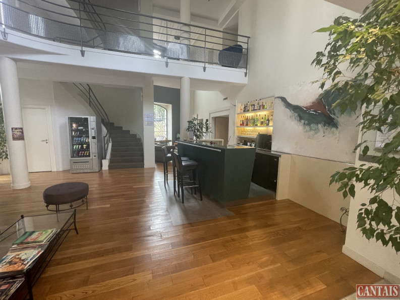 vente Hôtel bureau Auxon - Photo 1