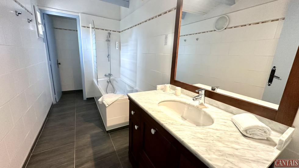 vente Hôtel bureau Nimes - Photo 4