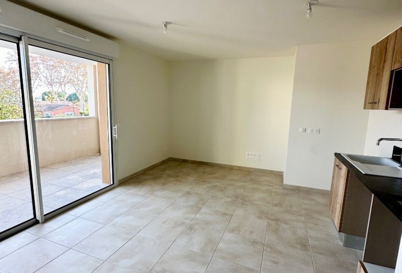 location Appartement Vias - Photo 2