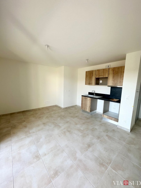 à louer Appartement Vias - Photo 1