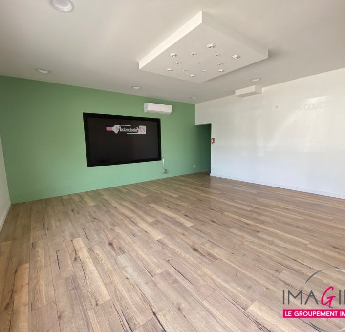 location Local commercial Magalas