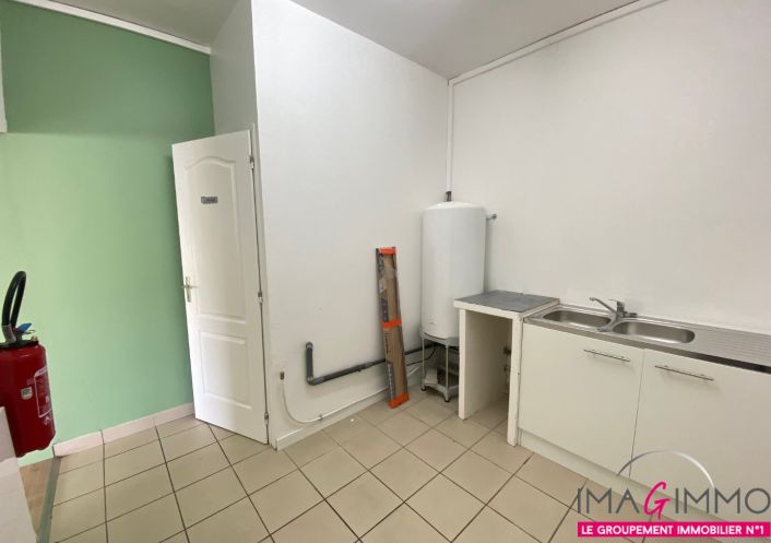 à louer Local commercial Magalas