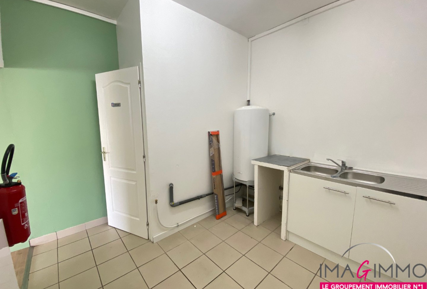 location Local commercial Magalas - Photo 5