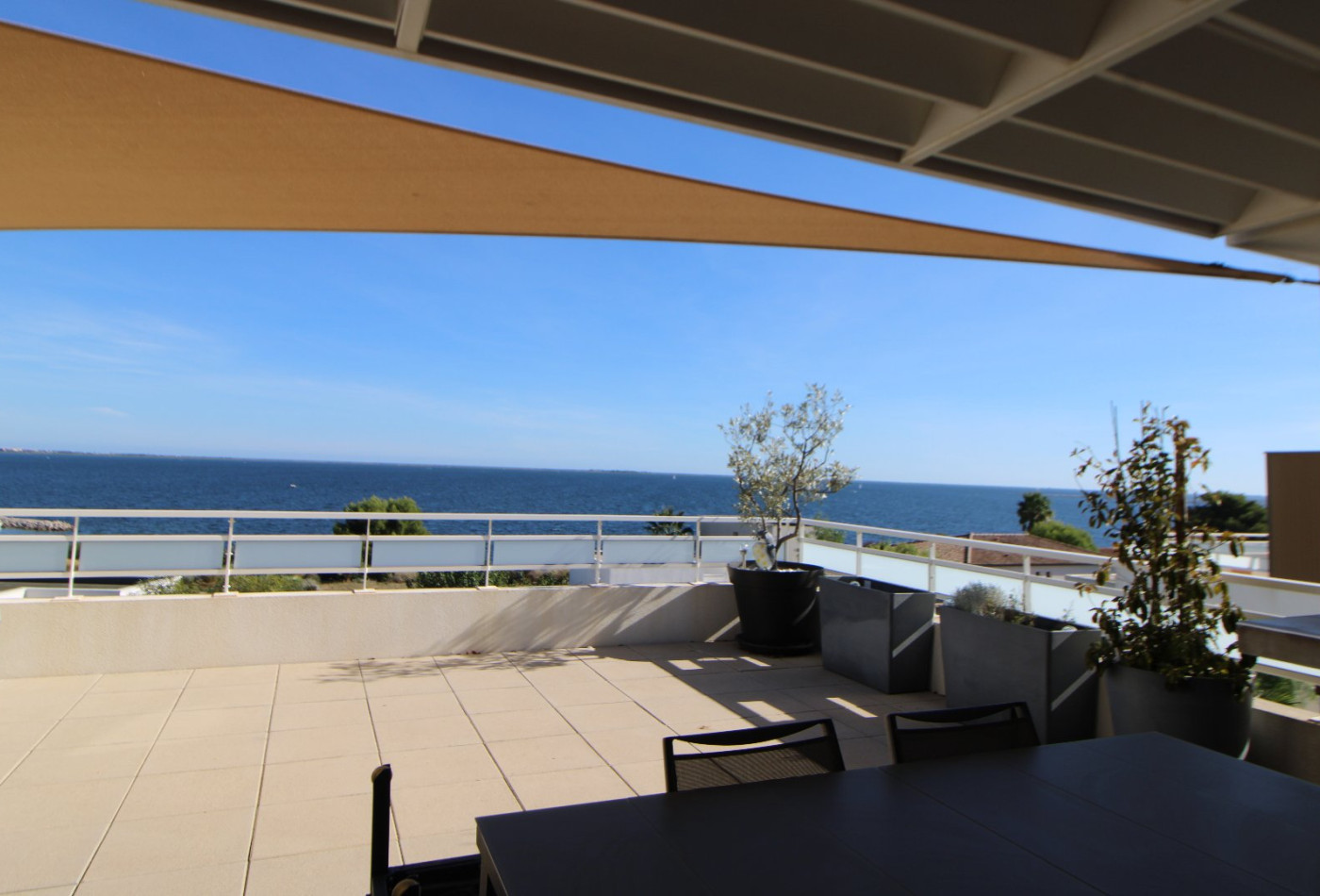 vente Appartement terrasse Meze - Photo 2