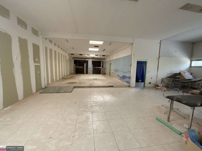 location Local commercial Beziers - Photo 2