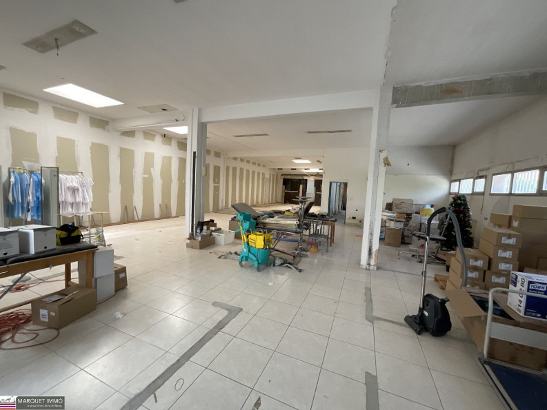 location Local commercial Beziers - Photo 1