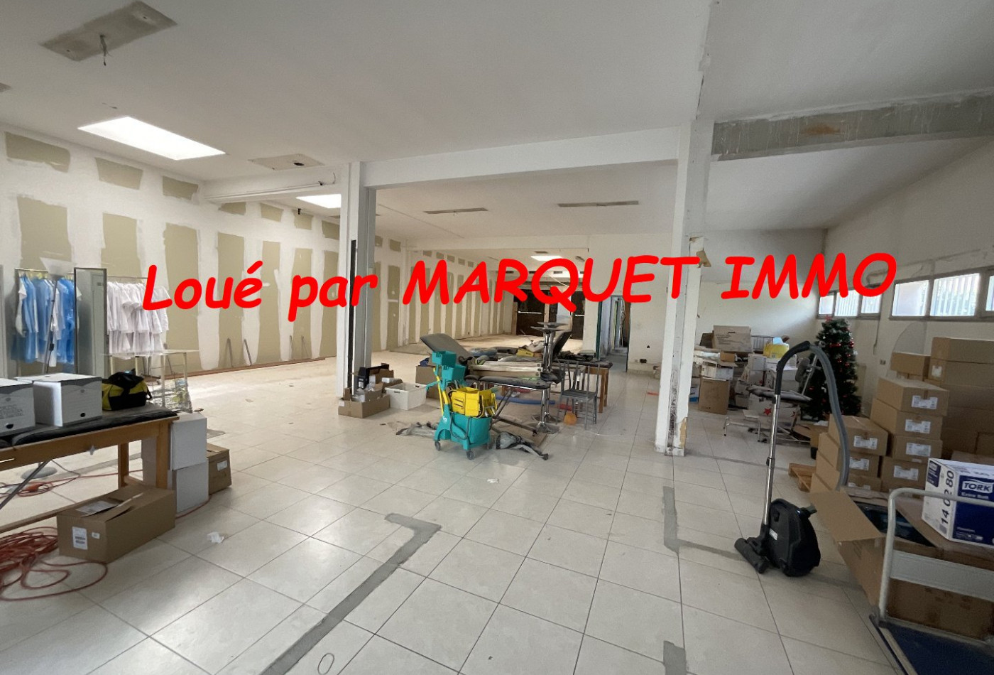 location Local commercial Beziers - Photo 1