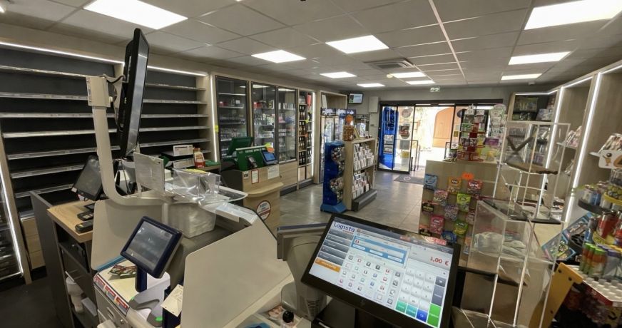 vente Local commercial Cers