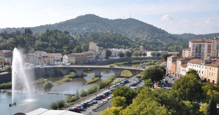 location Local commercial Ales