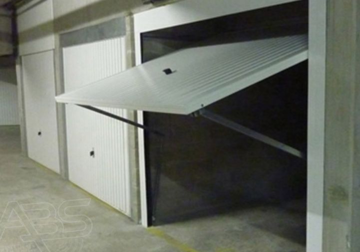 à vendre Garage Les Angles
