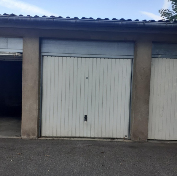 vente Garage Les Angles - Photo 1