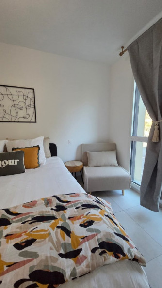 location Appartement en résidence Saint Laurent Du Var - Photo 5