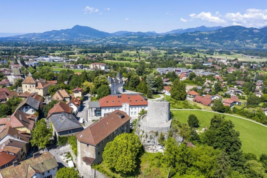 vente Appartement en résidence La Roche Sur Foron - Photo 1