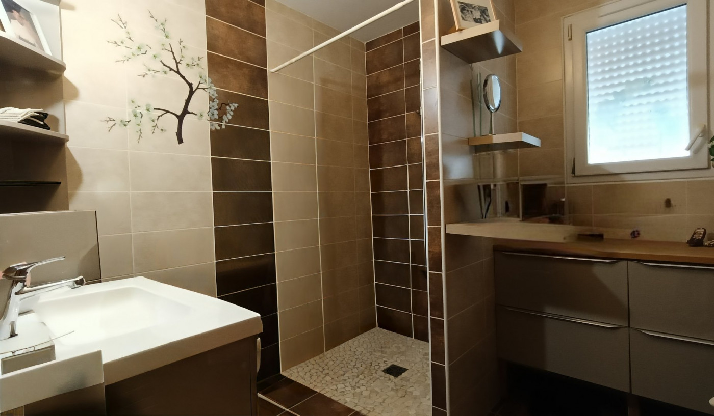 vente Maison et dépendances Creissan - Photo 11