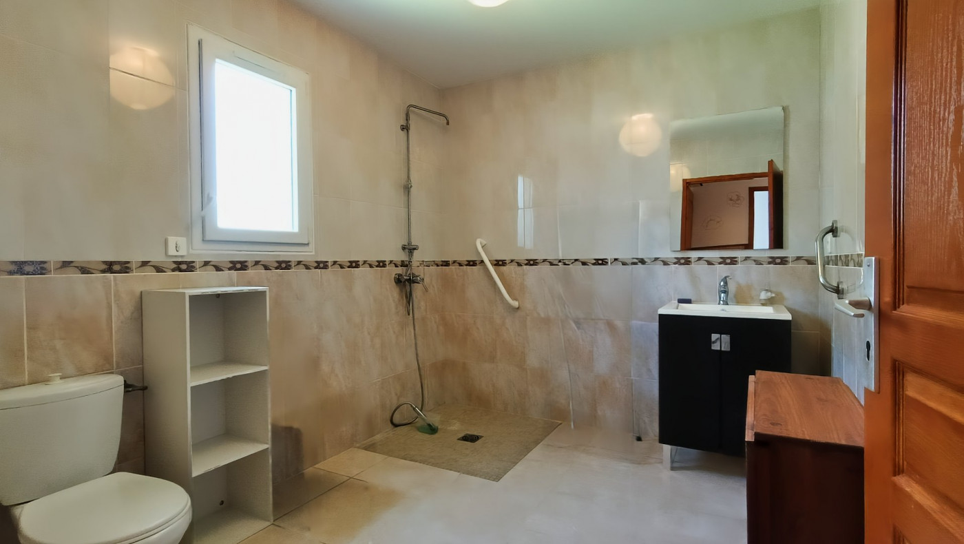 vente Maison et dépendances Creissan - Photo 13