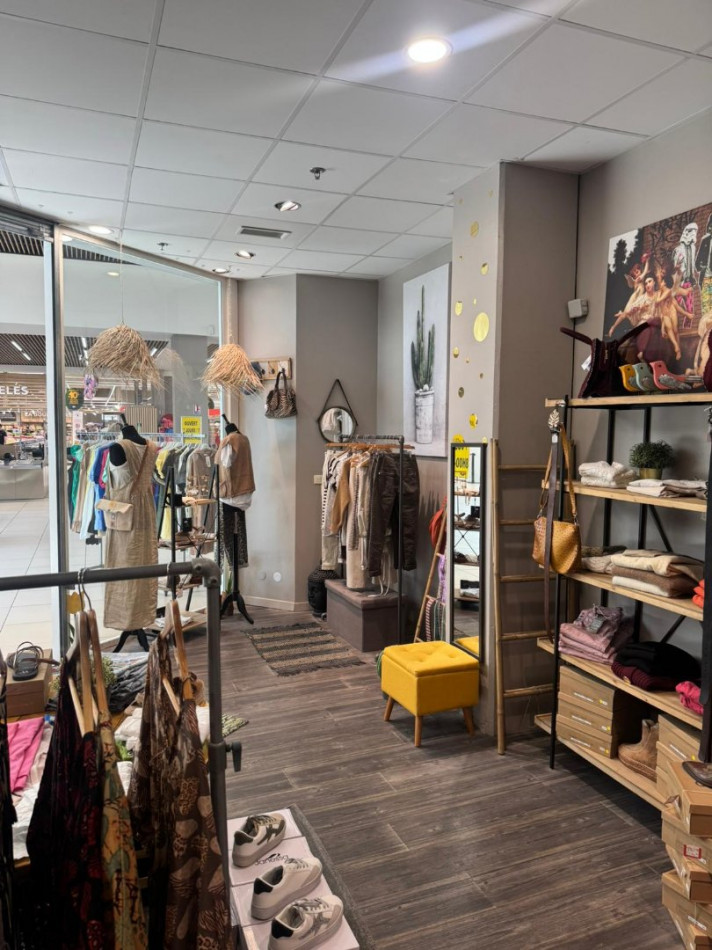 vente Prêt à porter Serignan - Photo 1