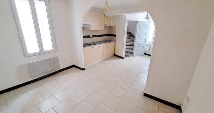 location Maison Roujan