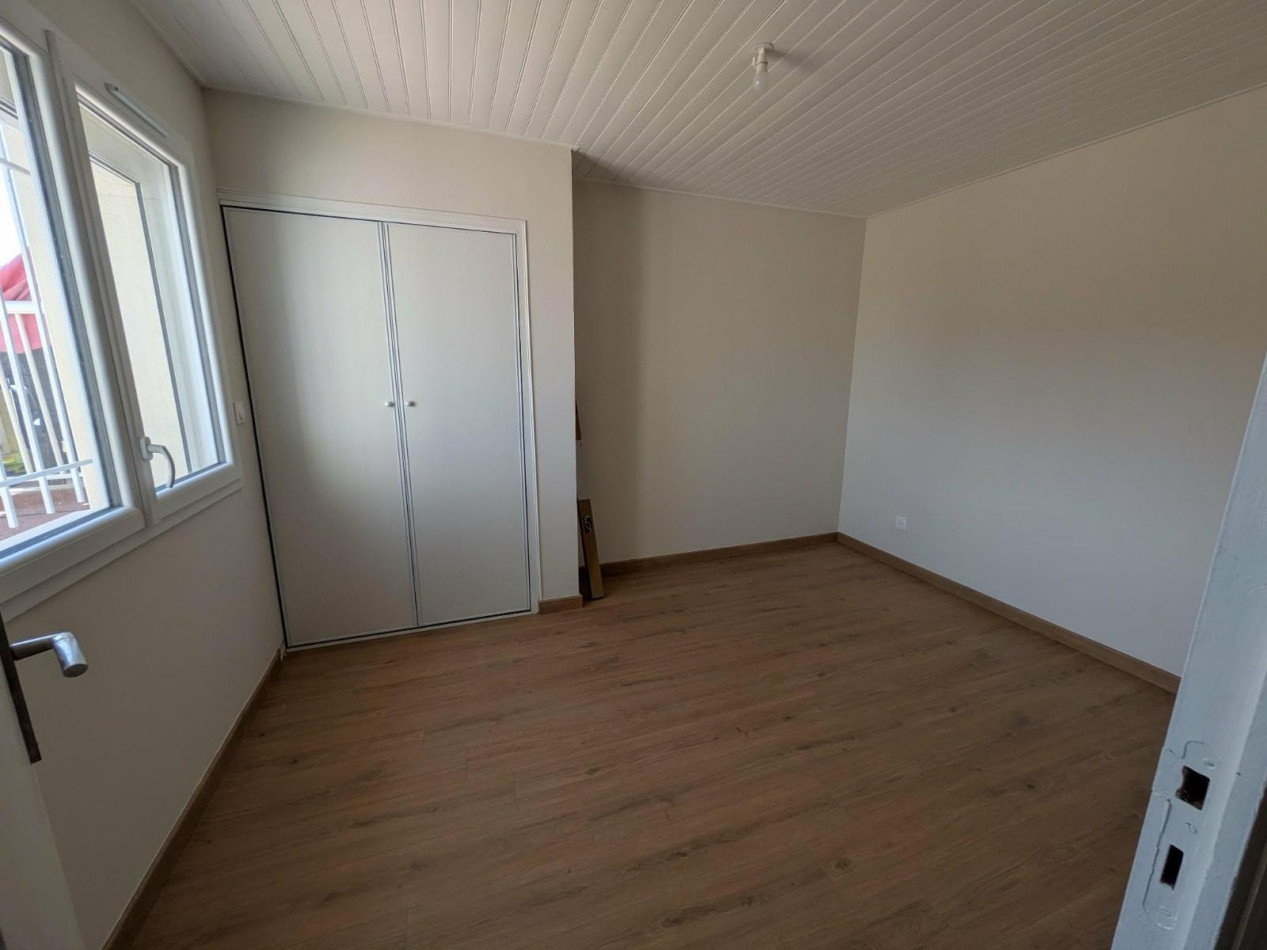 location Appartement Cers - Photo 16