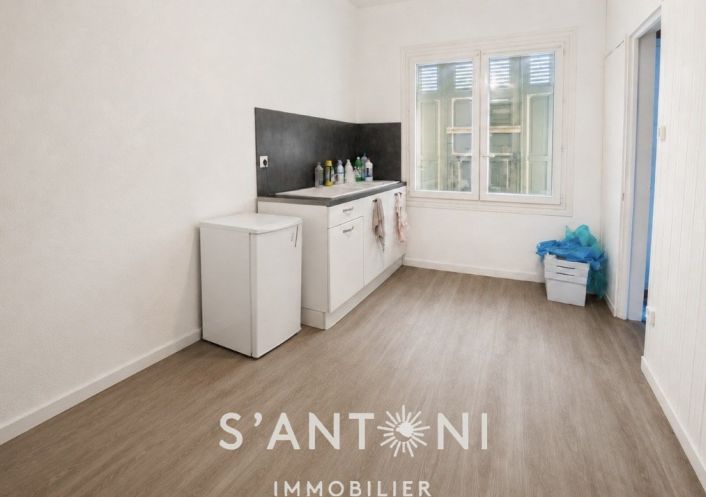 vente Immeuble Lespignan