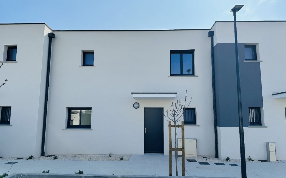 à louer Maison Serignan