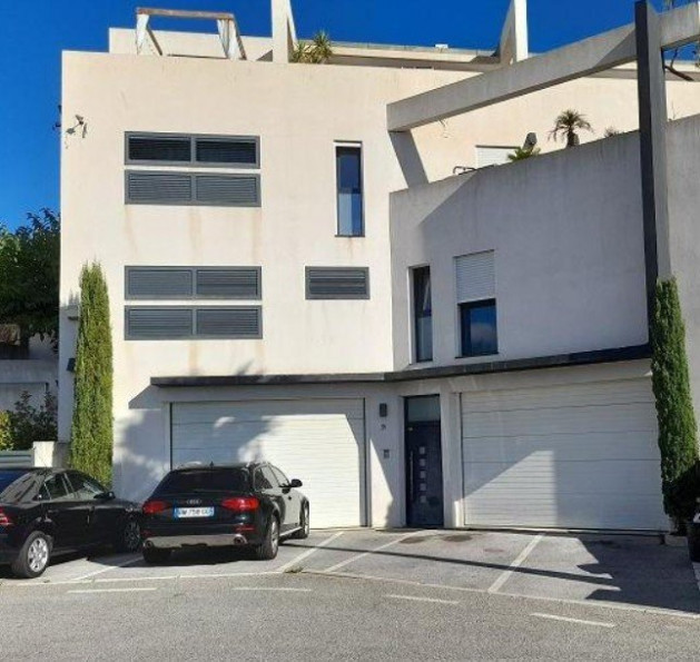 vente Entrepot Sainte Maxime - Photo 1