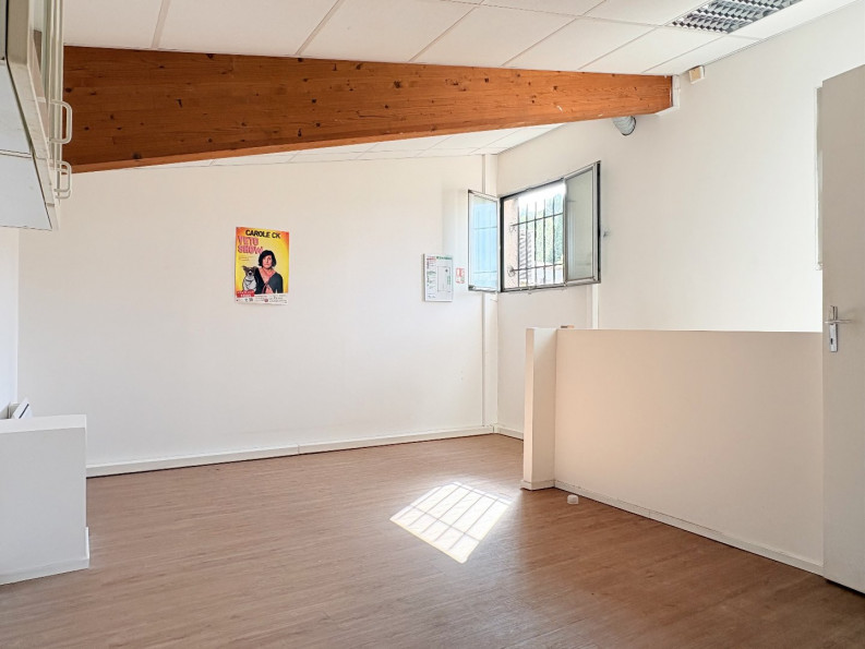 location Local commercial Rochefort Du Gard - Photo 9