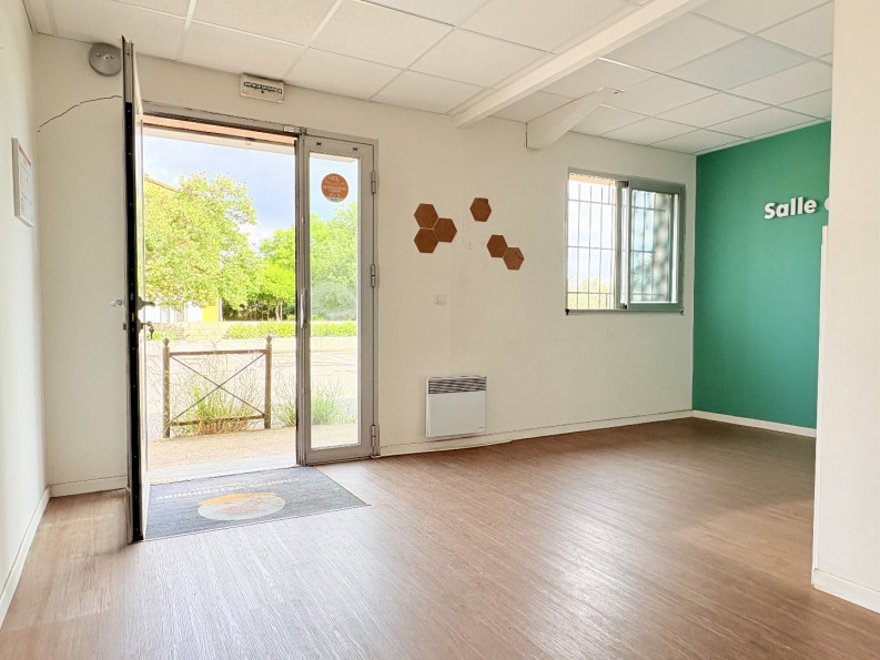 location Local commercial Rochefort Du Gard - Photo 3