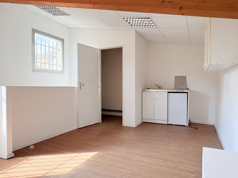 location Local commercial Rochefort Du Gard - Photo 8