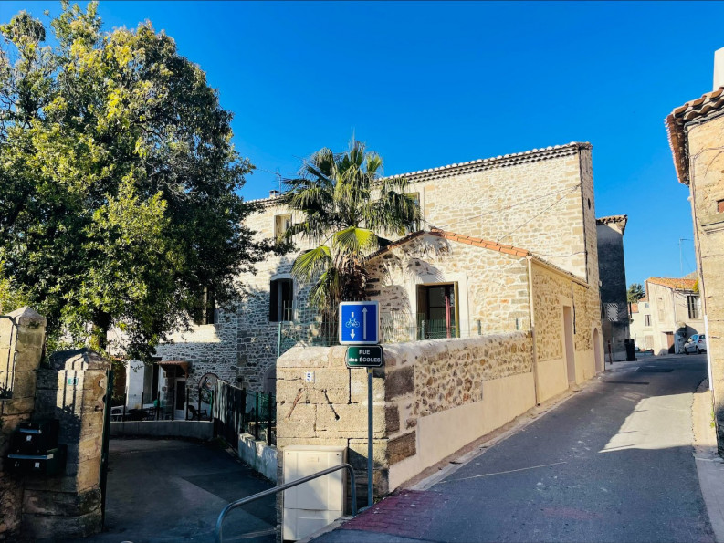 location Parking extérieur Saint Georges D'orques - Photo 1