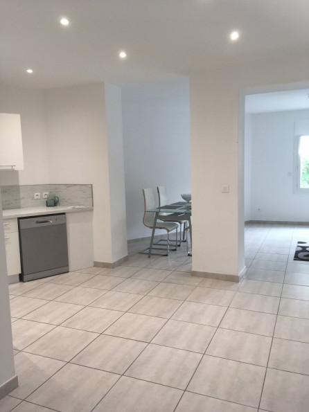 location Appartement rénové Beziers - Photo 1