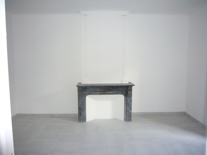 location Appartement rénové Corneilhan - Photo 6