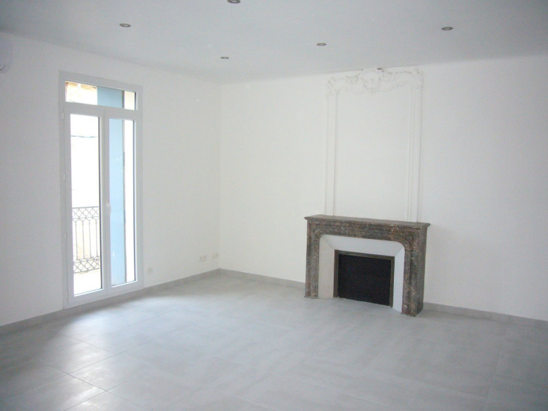 location Appartement rénové Corneilhan - Photo 3