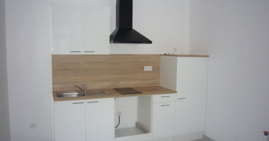 location Appartement rénové Corneilhan