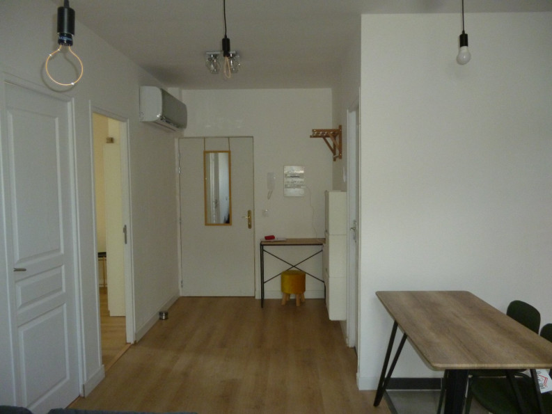 location Appartement rénové Beziers - Photo 3