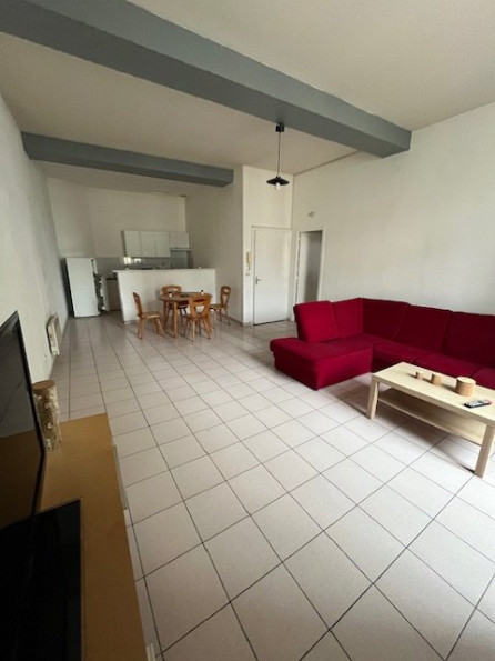 location Appartement rénové Beziers - Photo 1