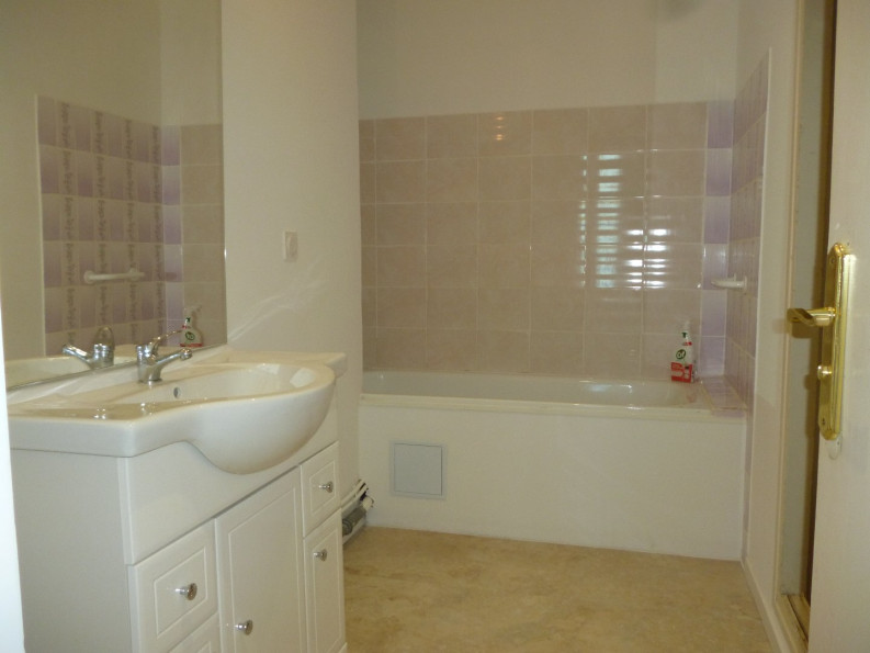 location Appartement rénové Beziers - Photo 9