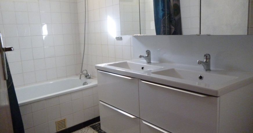 vente Maison de village Corneilhan