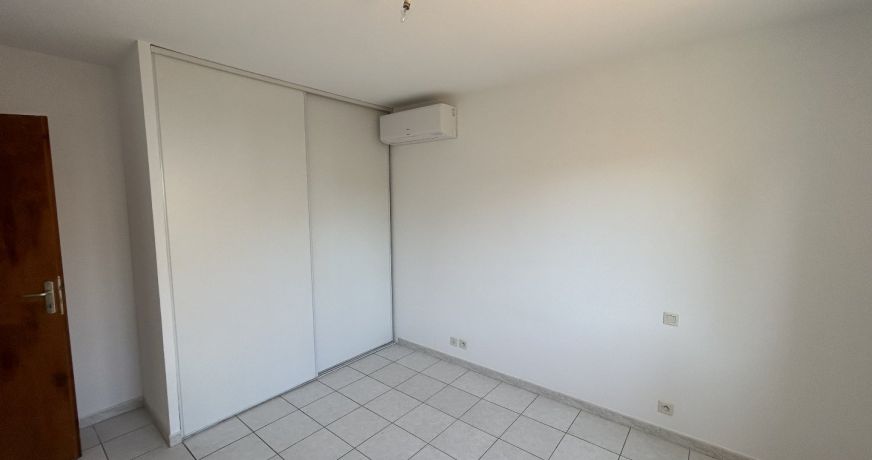 location Villa Thezan Les Beziers