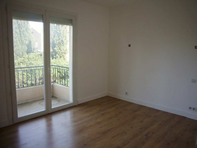 location Appartement en résidence Beziers - Photo 9