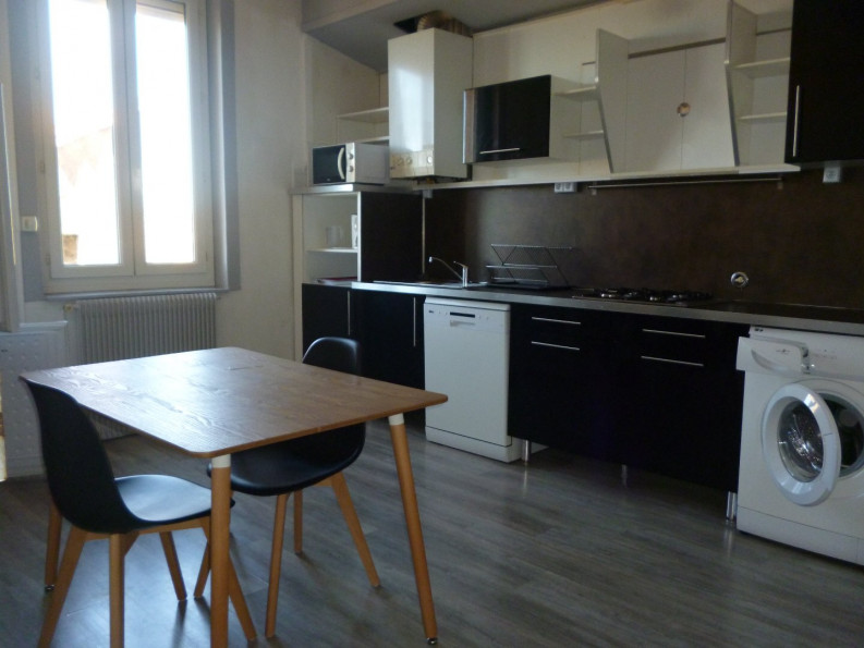 location Appartement rénové Beziers - Photo 2