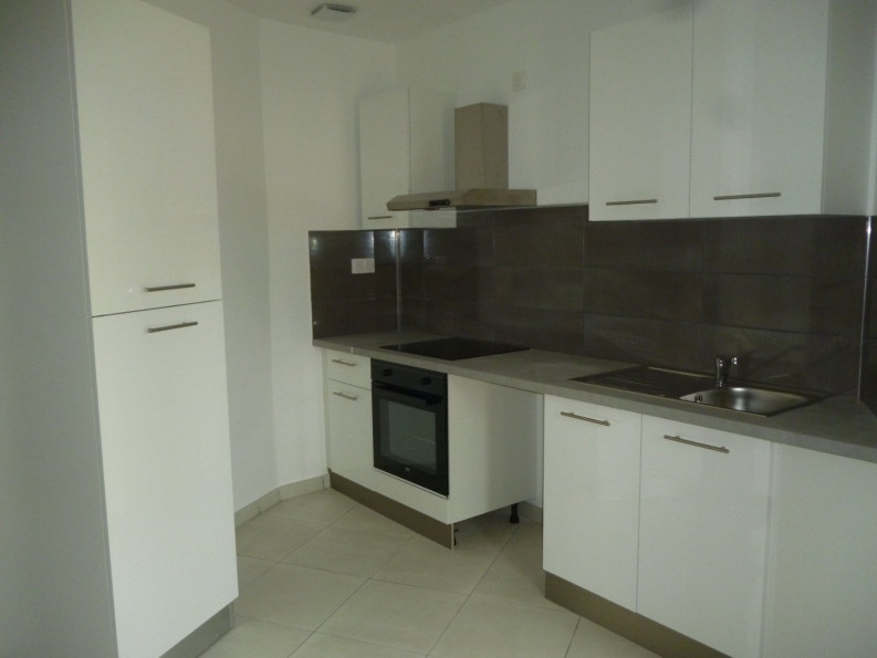 location Appartement rénové Beziers - Photo 7