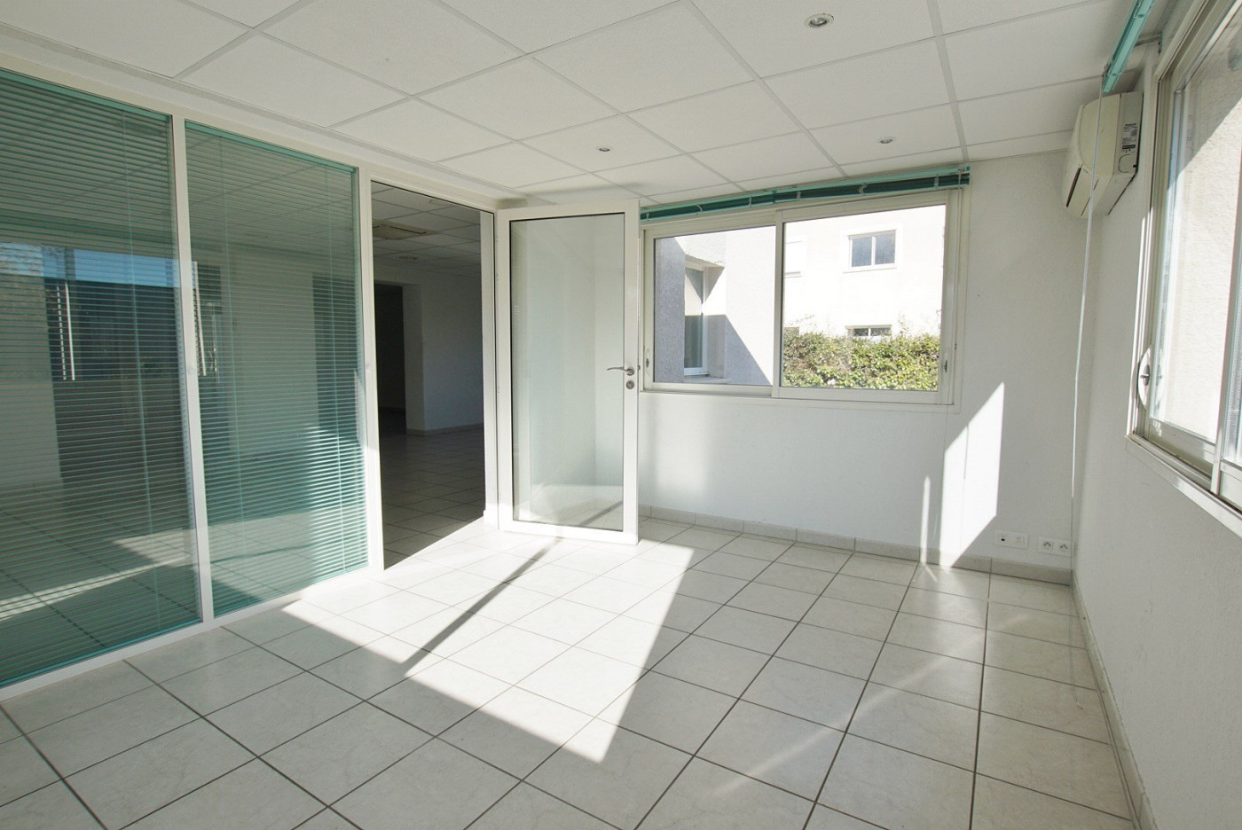 vente Local commercial Saint Gely Du Fesc - Photo 7