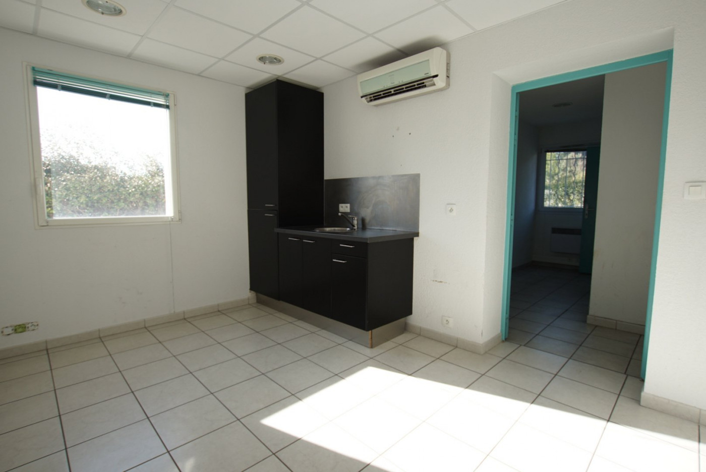 vente Local commercial Saint Gely Du Fesc - Photo 3