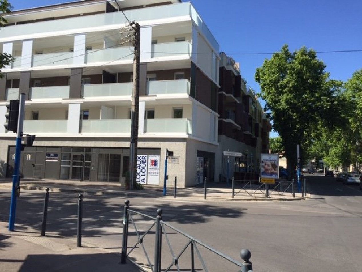 location Local commercial Montpellier - Photo 2
