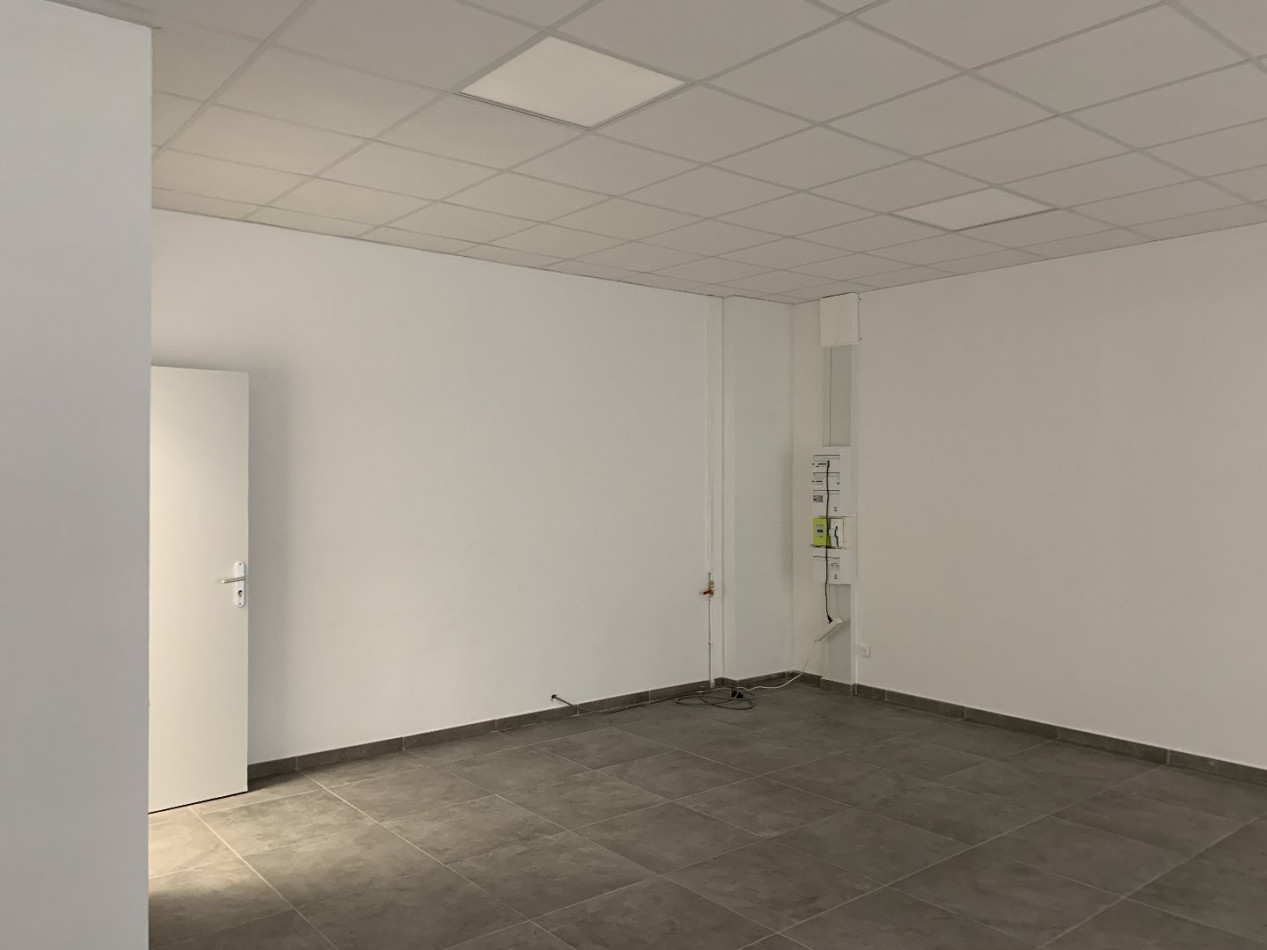 location Local commercial Castelnau Le Lez - Photo 3