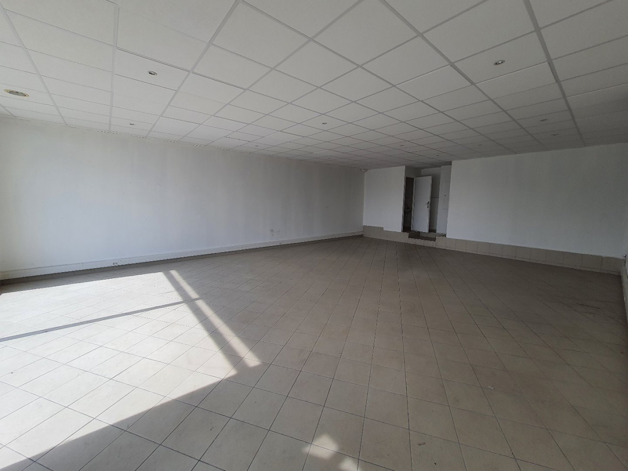 location Local commercial Le Cres - Photo 3