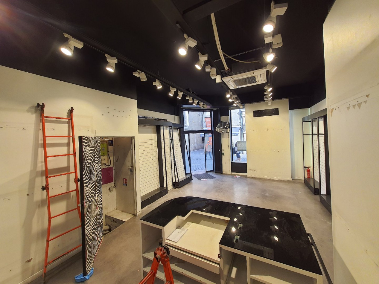 location Local commercial Montpellier - Photo 2