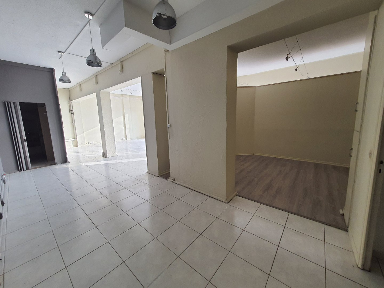location Local commercial Montpellier - Photo 6