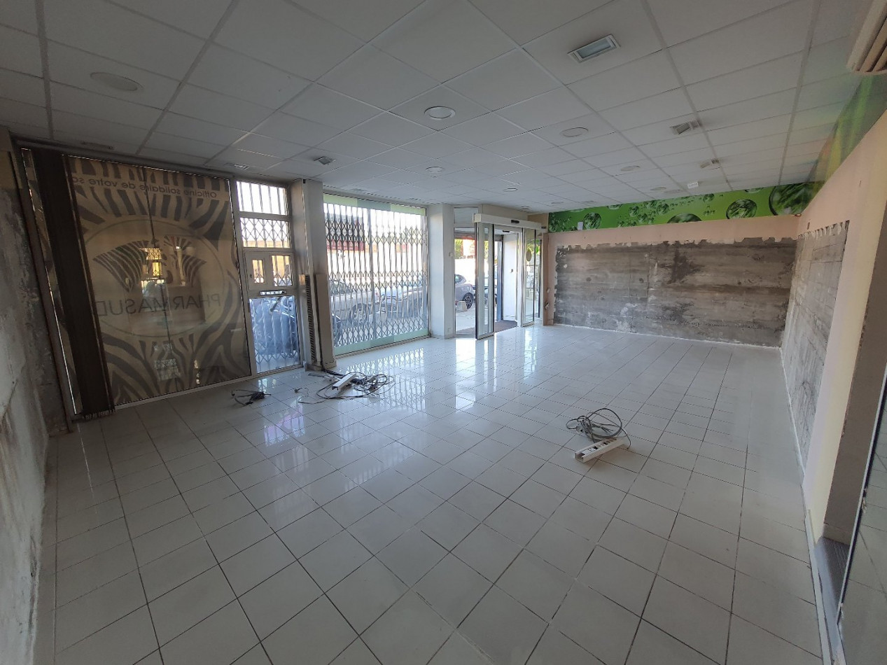 location Local commercial Montpellier - Photo 2