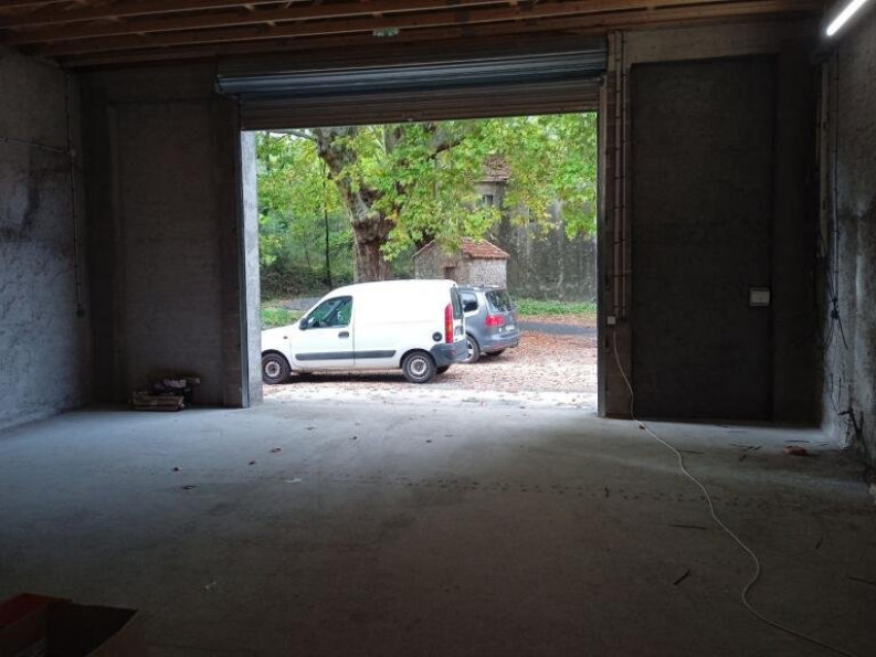 location Locaux d'activité Brissac - Photo 3